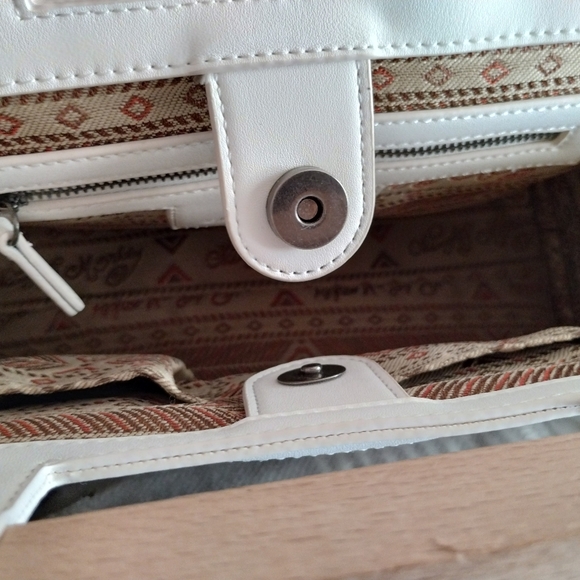 Naughty Monkey purse - Picture 2 of 6